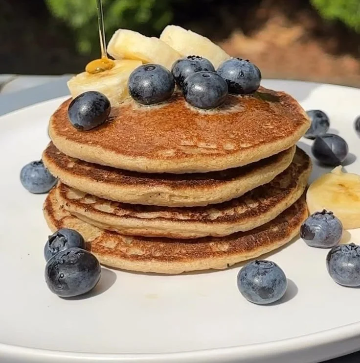 Delicious 3-ingredient banana pancakes on a plate